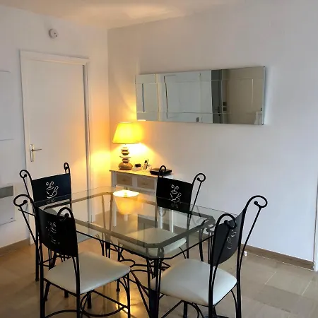 Appartamento 2 Pièces Climatisé - Superbe Piscine&wifi- Cœur De Ville - Résidence Schneider - 500 M Rue D'antibes&plages
